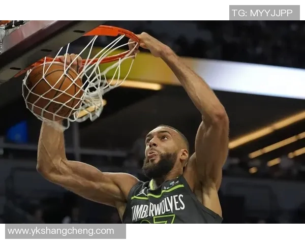 芬奇：前三节球队进攻挣扎 末节顶住了压力海兰德迪文打得很棒